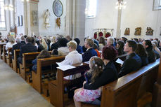 Feier der 1. Heiligen Kommunion in Sankt Crescentius (Foto: Karl-Franz Thiede)